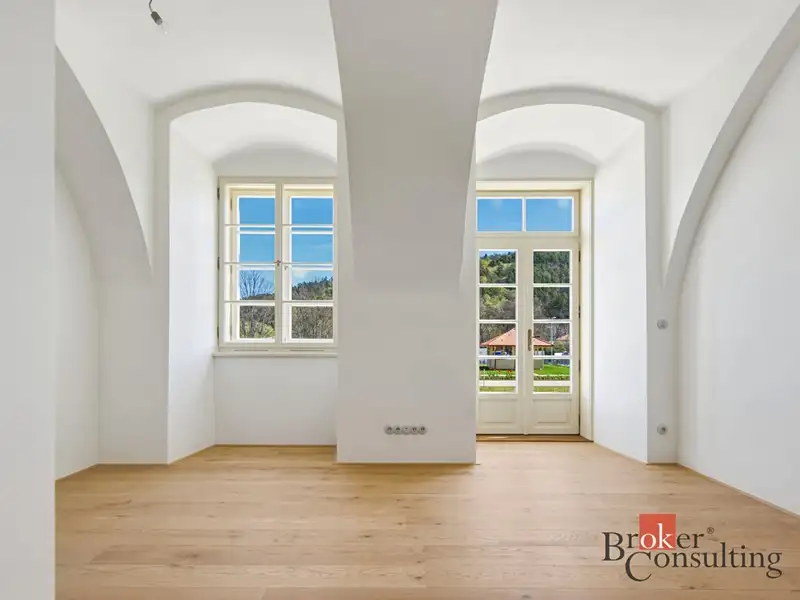 Prodej bytu 2+kk 88 m², Jince – náhled fotky 2