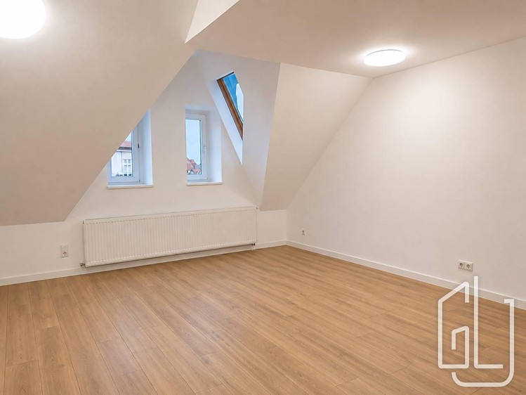 Pronájem bytu 3+kk, 76 m² (8 z 13)