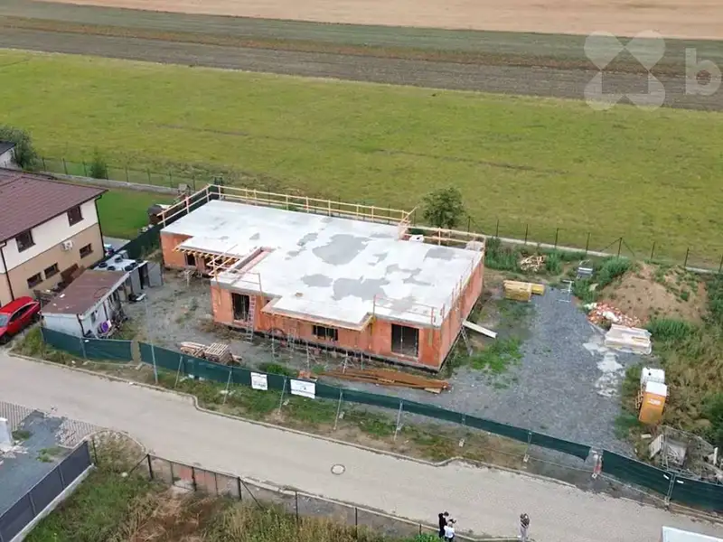 Prodej bytu 3+kk 64 m², Veleň – náhled fotky 2