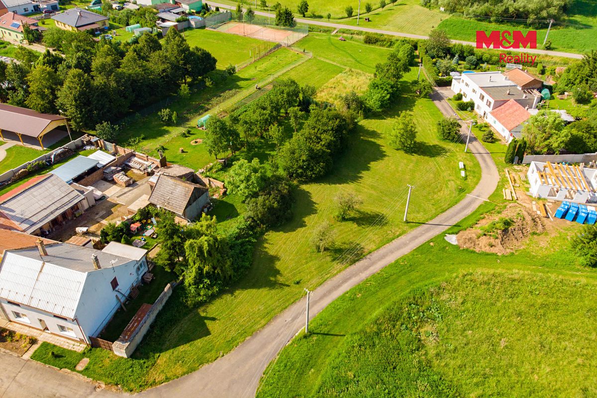 Prodej stavebního pozemku 1021 m² – fotografie 2