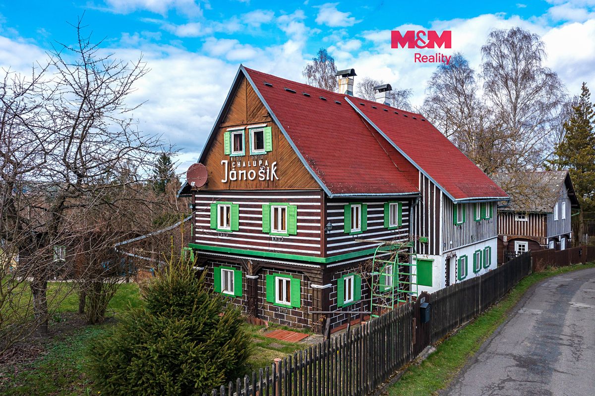 Prodej rodinného domu 275 m², pozemek 1189 m²