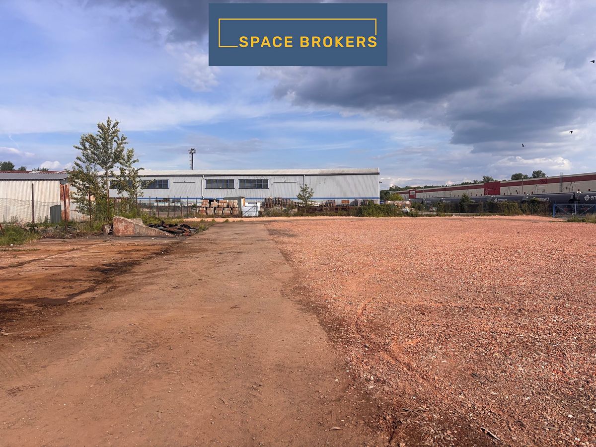 Pronájem komerčního pozemku 3000 m² – fotografie 3