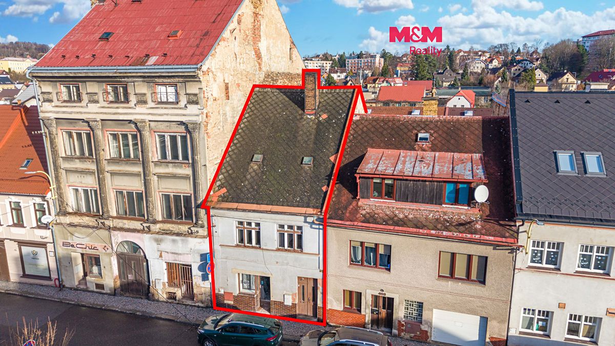 Prodej rodinného domu 226 m², pozemek 113 m²