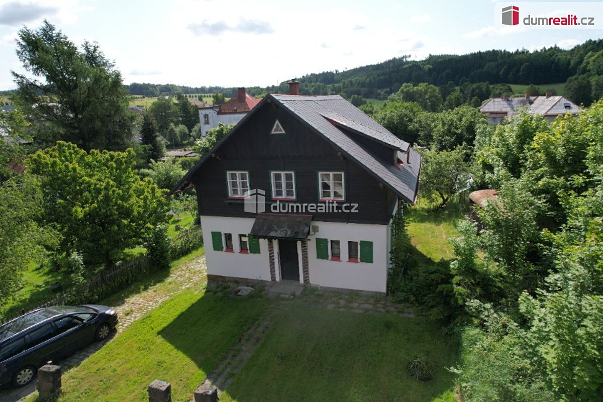 Prodej vily 180 m², pozemek 1230 m² – fotografie 2