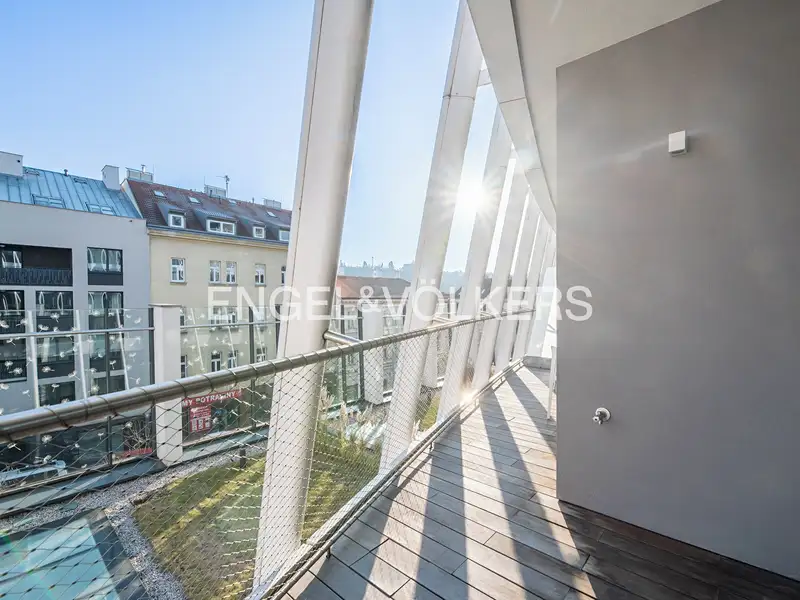 Pronájem bytu 2+kk 73 m², Praha – náhled fotky 3