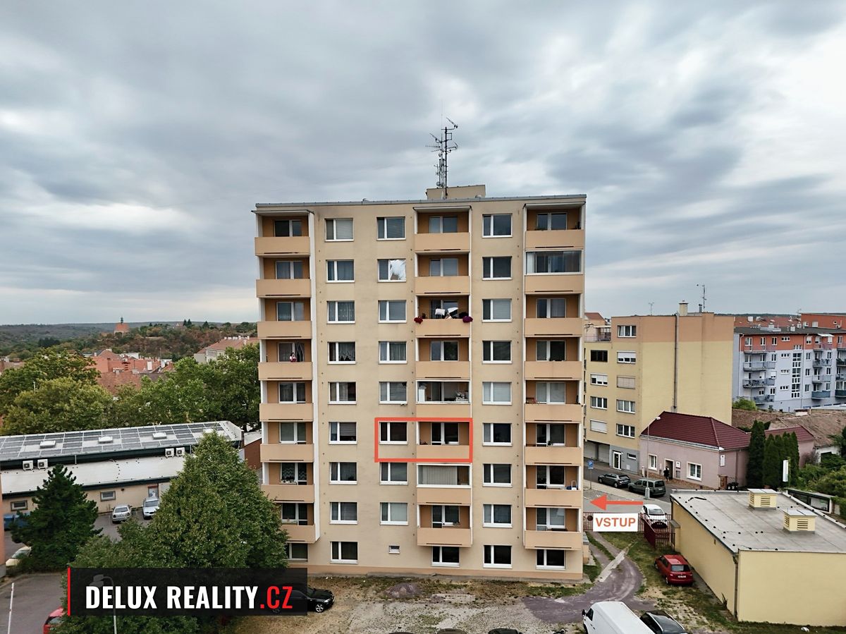 Pronájem bytu 1+1 34 m² – fotografie 2