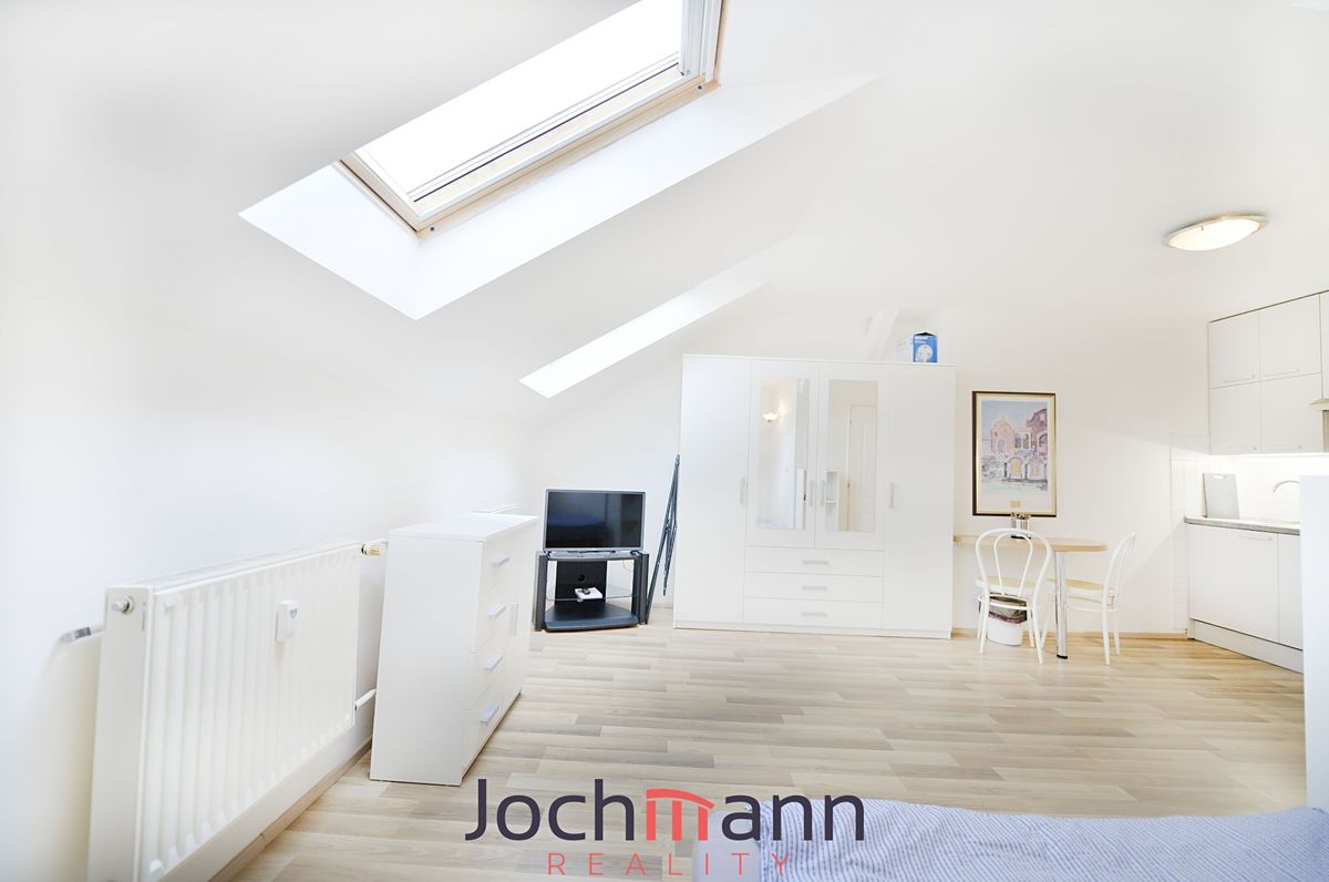 Pronájem bytu 1+kk 34 m² – fotografie 4