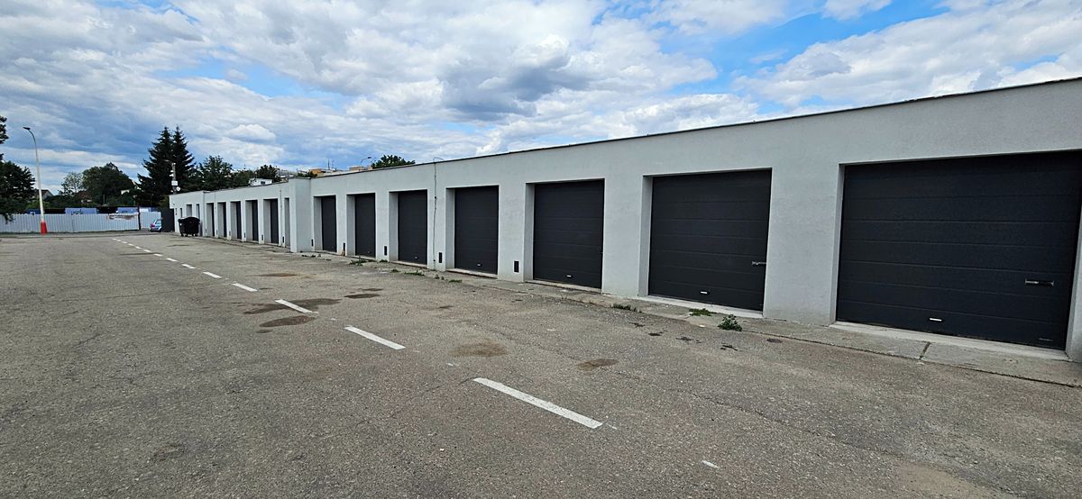 Pronájem garáže 17 m², Tábor – fotka 1 z 3