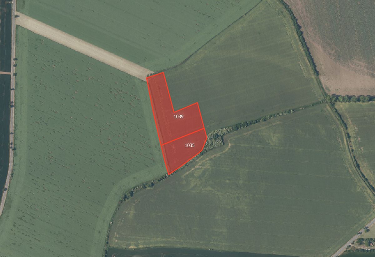 Prodej pole 70796 m², Slatina – fotka 1 z 3