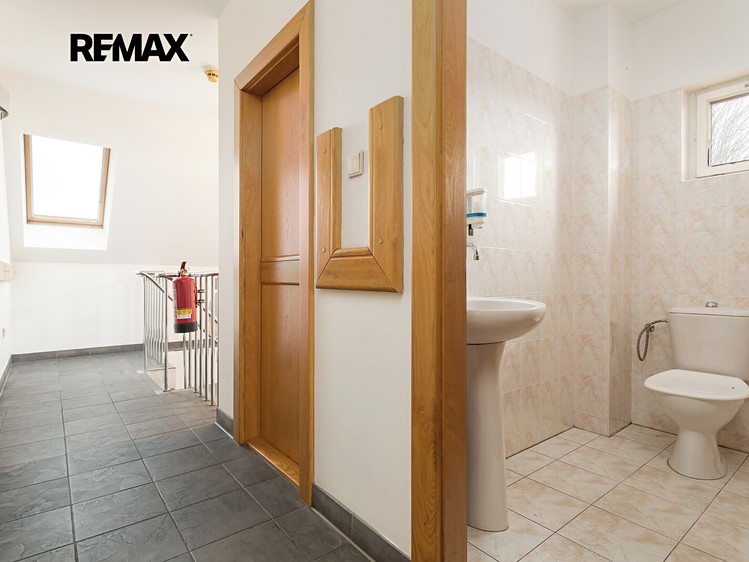 Комерційне приміщення в оренду, 200 м² (7 з 16)