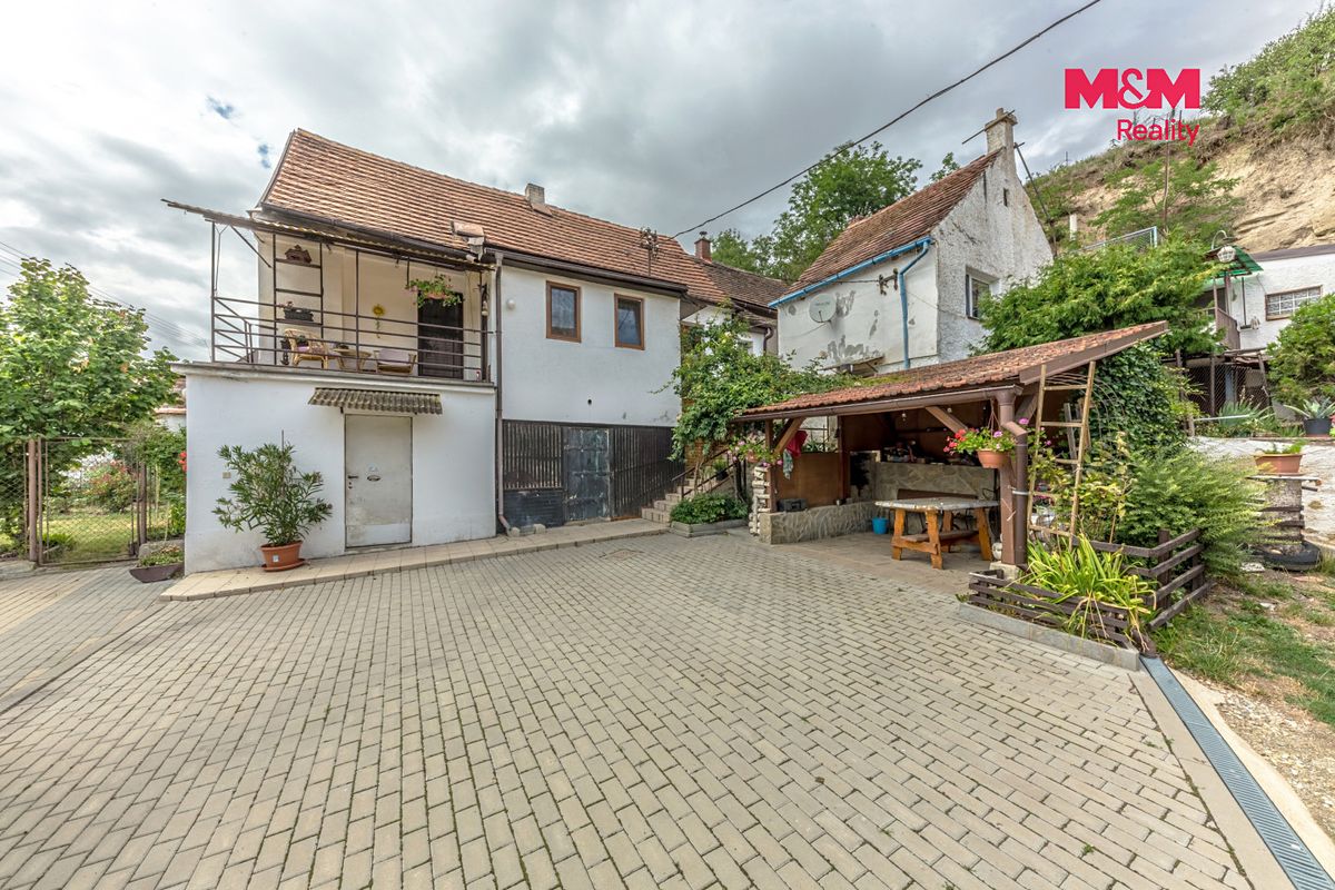 Prodej rodinného domu 155 m², pozemek 445 m² – fotografie 3