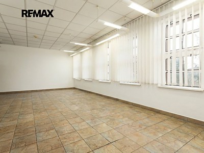Комерційне приміщення в оренду, 200 м² (3 з 16)