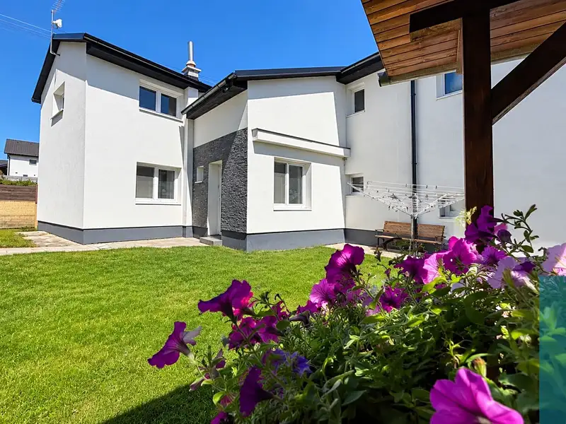 Prodej rodinného domu 158 m², pozemek 341 m², Halenkovice – náhled fotky 1