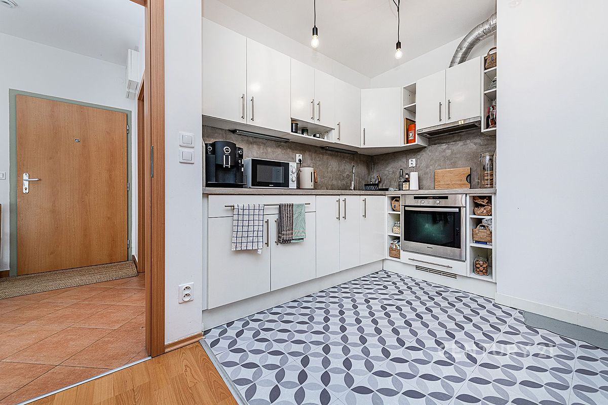 Pronájem bytu 2+kk 58 m² – fotografie 5