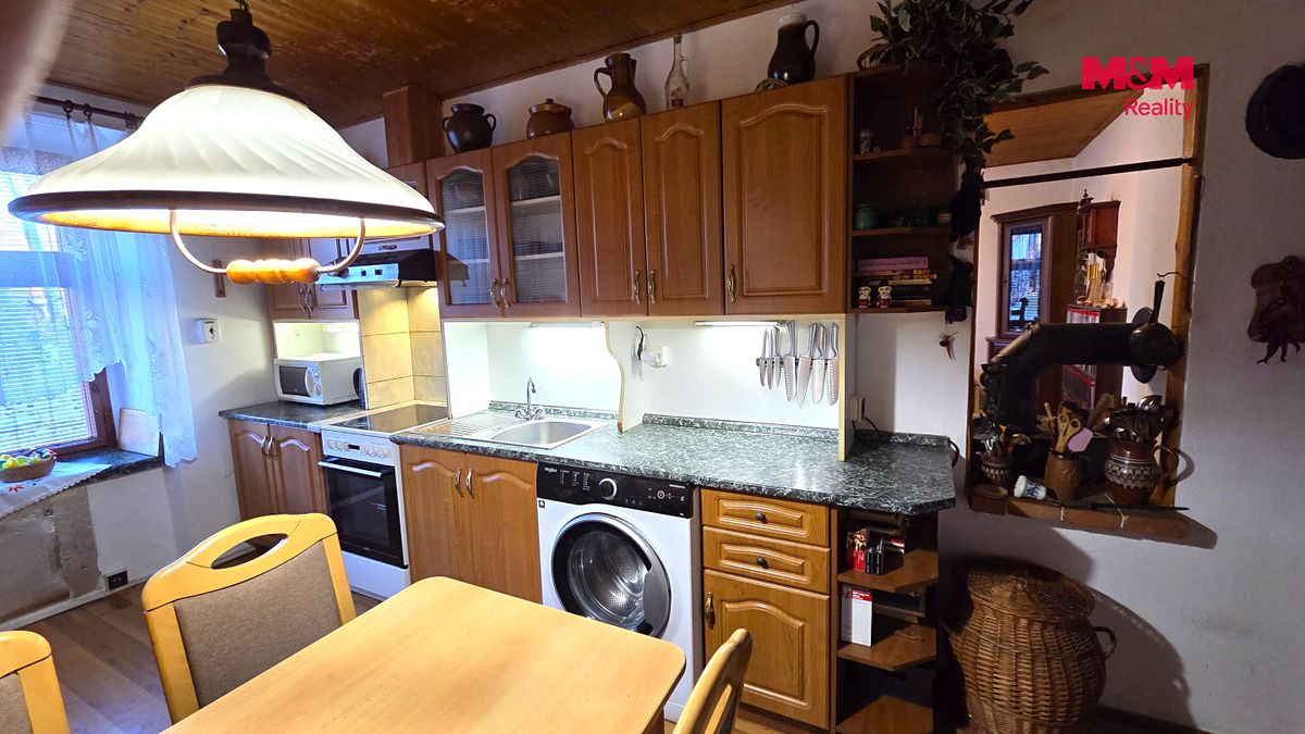 Prodej rodinného domu 140 m², pozemek 2540 m² – fotografie 4