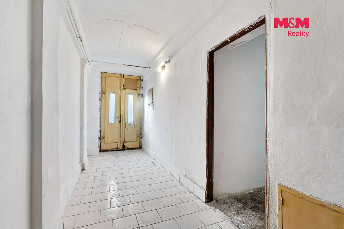Prodej rodinného domu 226 m², pozemek 113 m² – fotografie 4