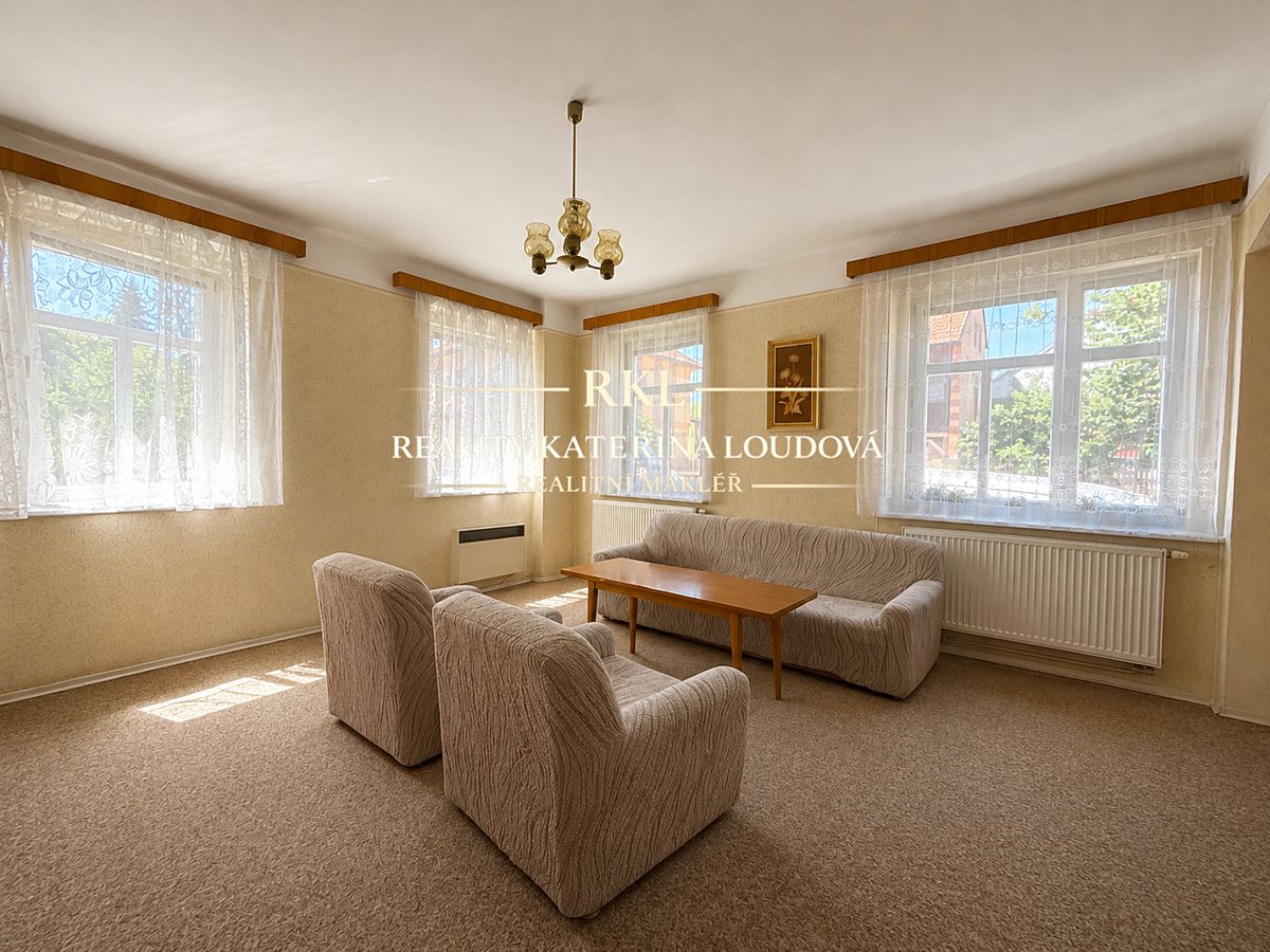 Prodej rodinného domu 150 m², pozemek 172 m² – fotografie 2