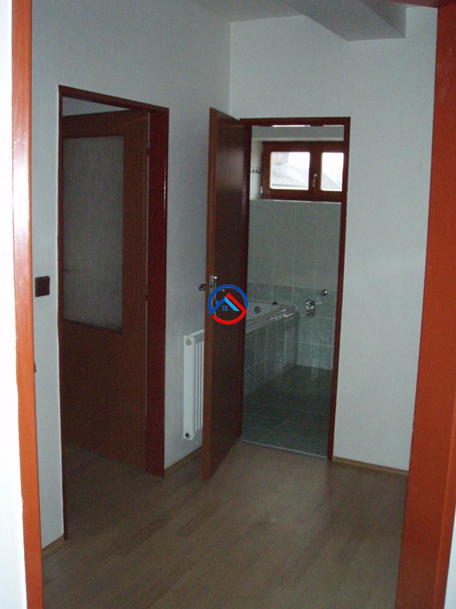 Pronájem bytu 1+kk 40 m² – fotografie 5
