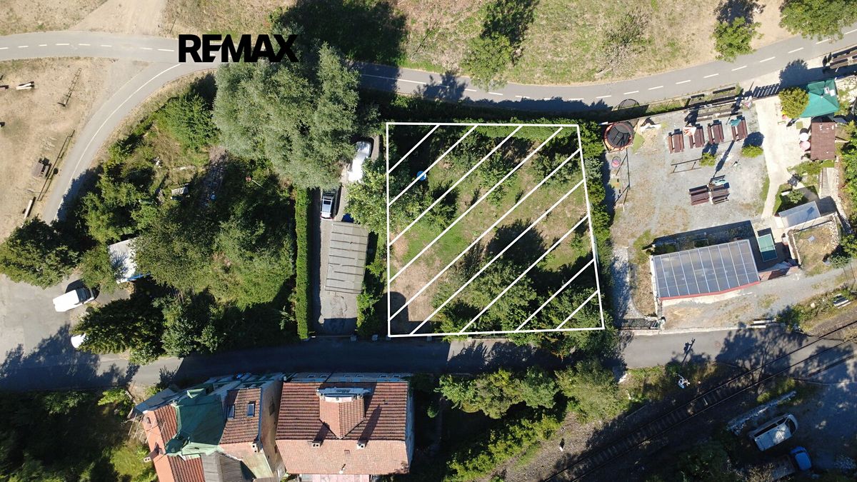 Pronájem komerčního pozemku 550 m²