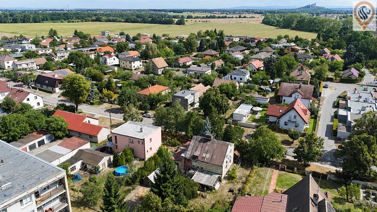 Prodej rodinného domu 250 m², pozemek 721 m² – fotografie 2
