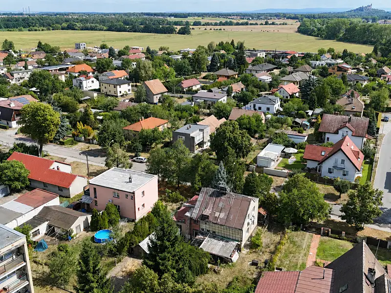 Prodej rodinného domu 250 m², pozemek 721 m², Pardubice – náhled fotky 2