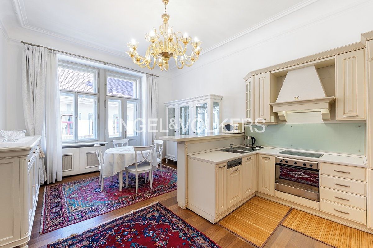 Pronájem bytu 3+kk 77 m²