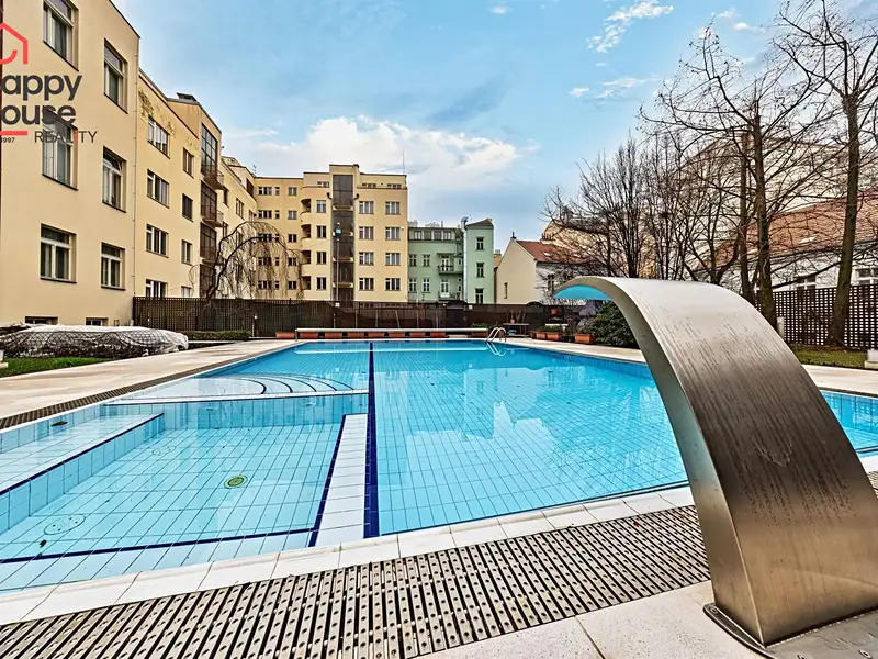 Pronájem bytu 3+kk 110 m², Praha – náhled fotky 1