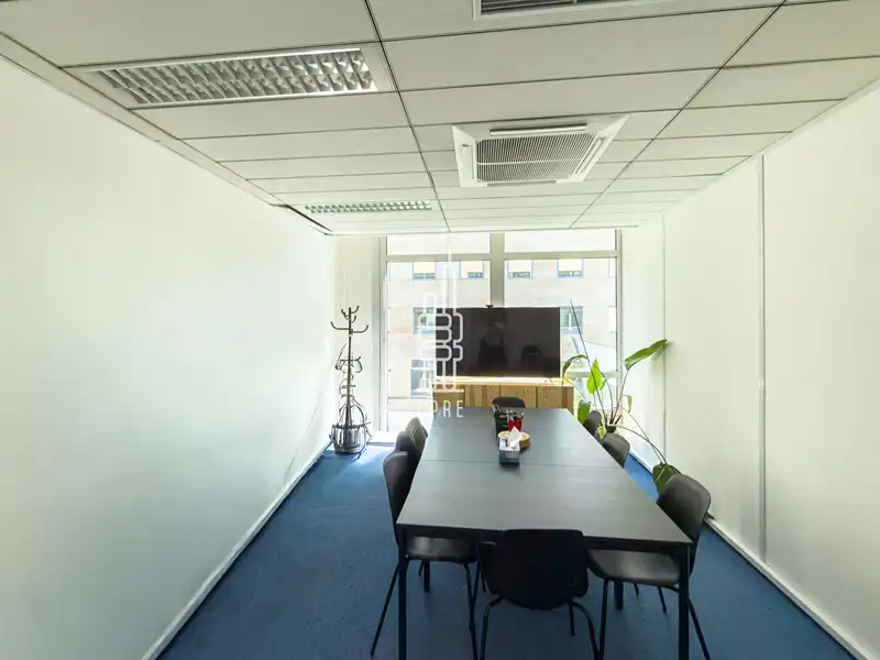 Pronájem kanceláře 183 m², Praha – náhled fotky 3