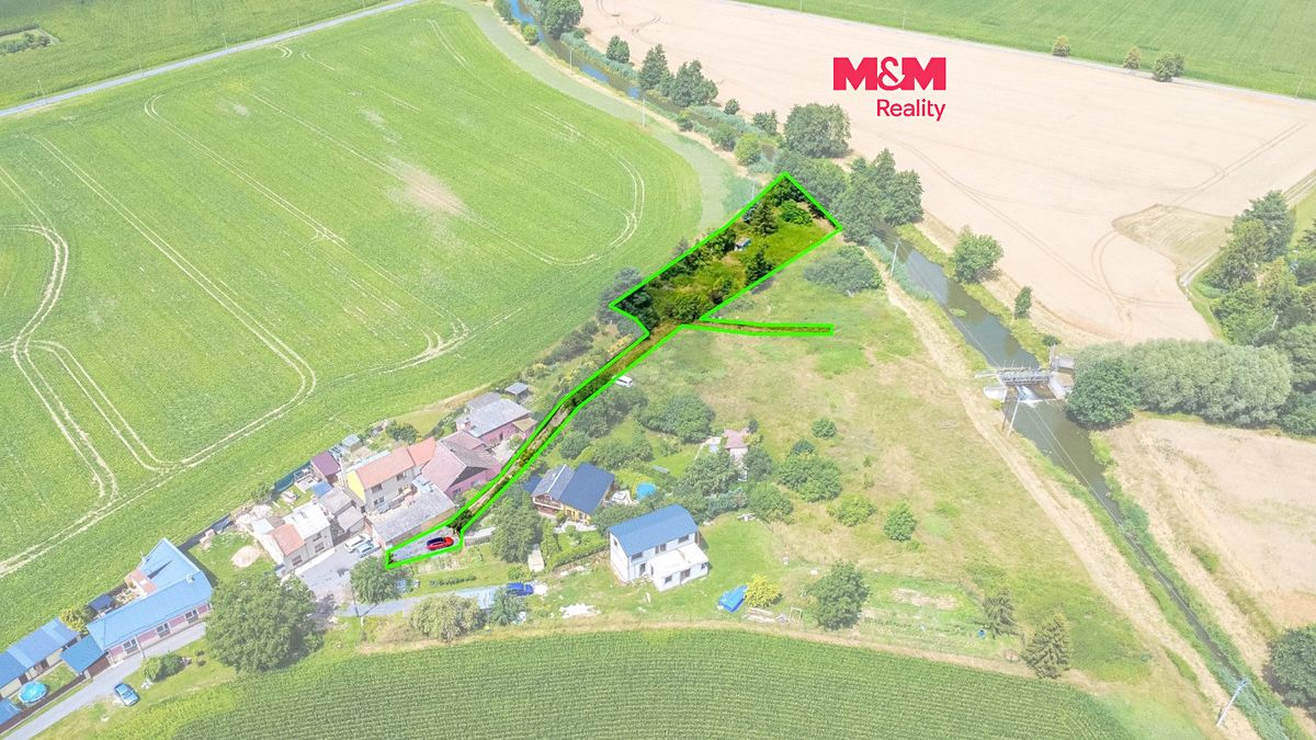 Prodej stavebního pozemku 1718 m²