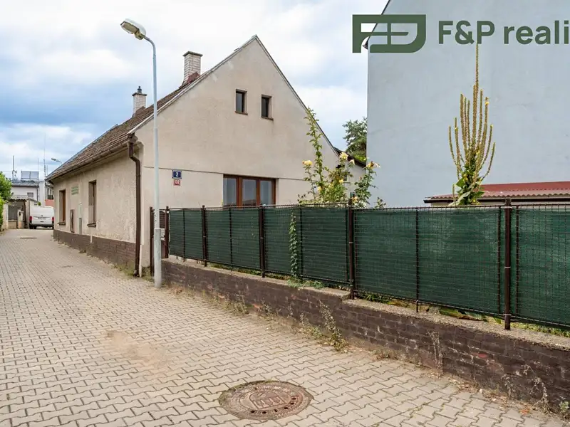Pronájem rodinného domu 102 m², pozemek 251 m², Praha – náhled fotky 2