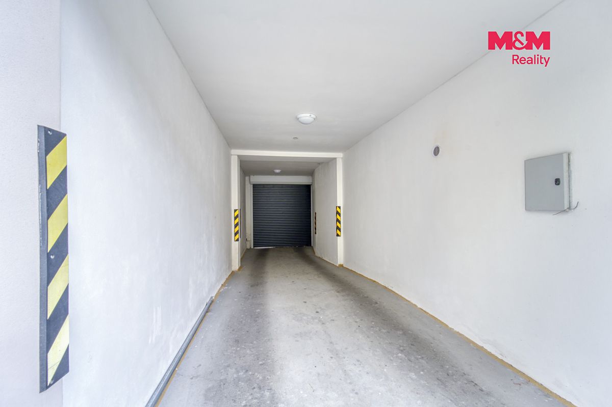 Pronájem garážového stání 15 m² – fotografie 2