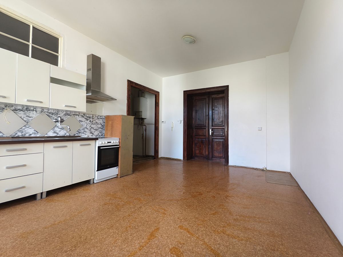 Pronájem bytu 3+1 85 m² – fotografie 2