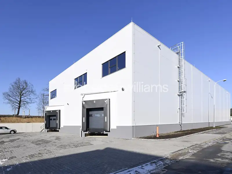Pronájem výrobní haly, prostoru 1464 m², Rousínov – náhled fotky 1
