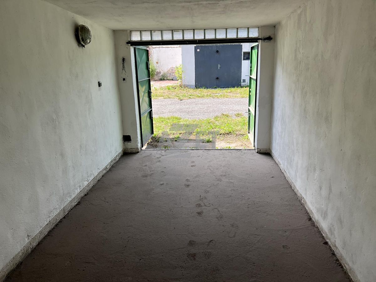 Prodej garáže 22 m² – fotografie 3