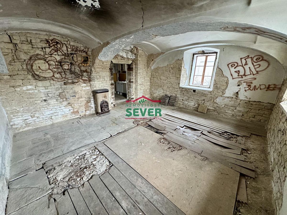 Prodej rodinného domu 200 m², pozemek 493 m² – fotografie 3