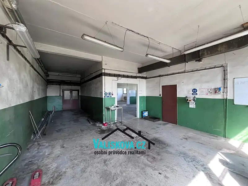 Pronájem výrobní haly, prostoru 217 m², Holešov – náhled fotky 3