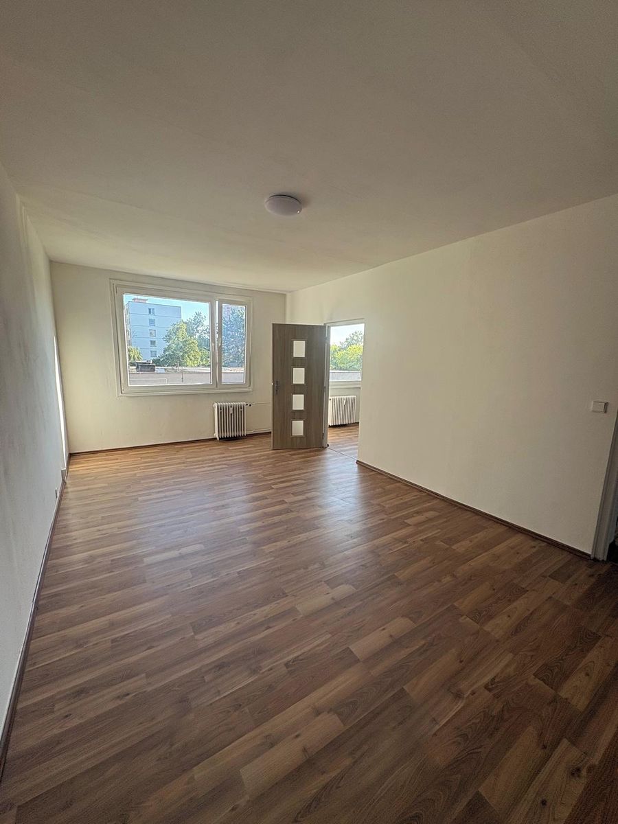 Pronájem bytu 2+1 63 m² – fotografie 4
