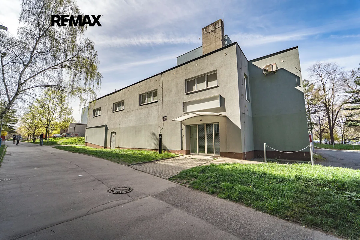 Pronájem obchodního prostoru 661 m²