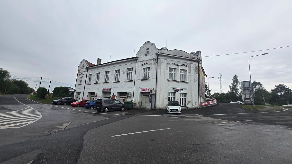 Prodej obchodního prostoru 1100 m²
