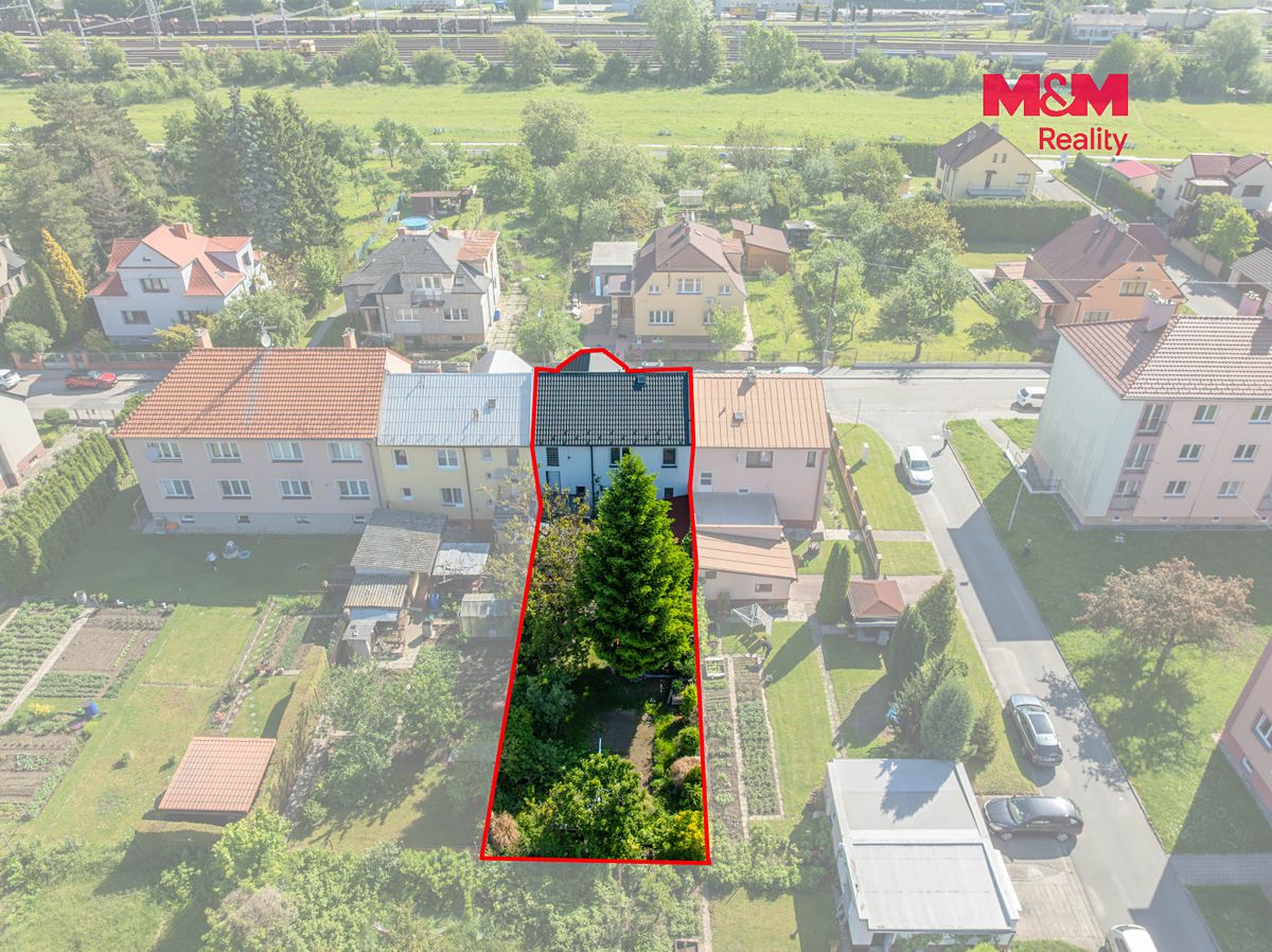 Prodej rodinného domu 160 m², pozemek 398 m² – fotografie 3