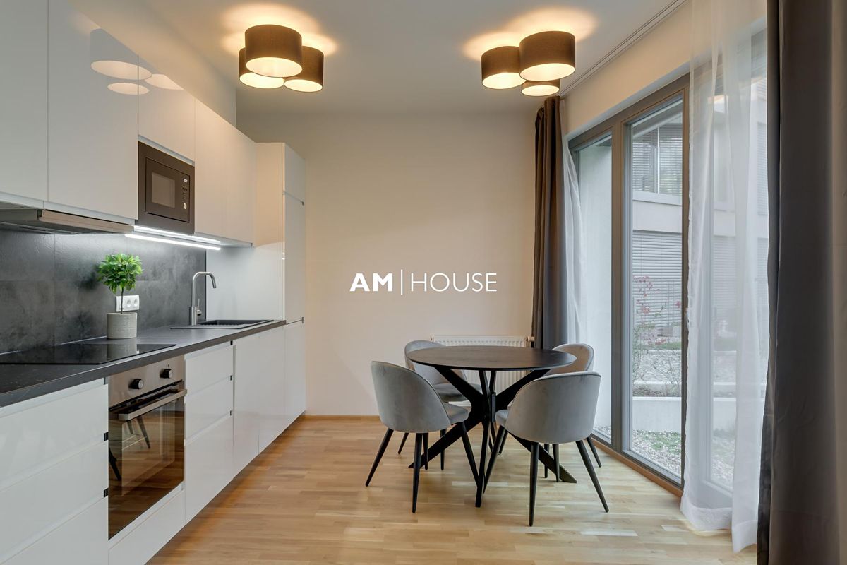 Pronájem bytu 2+kk 55 m² – fotografie 5