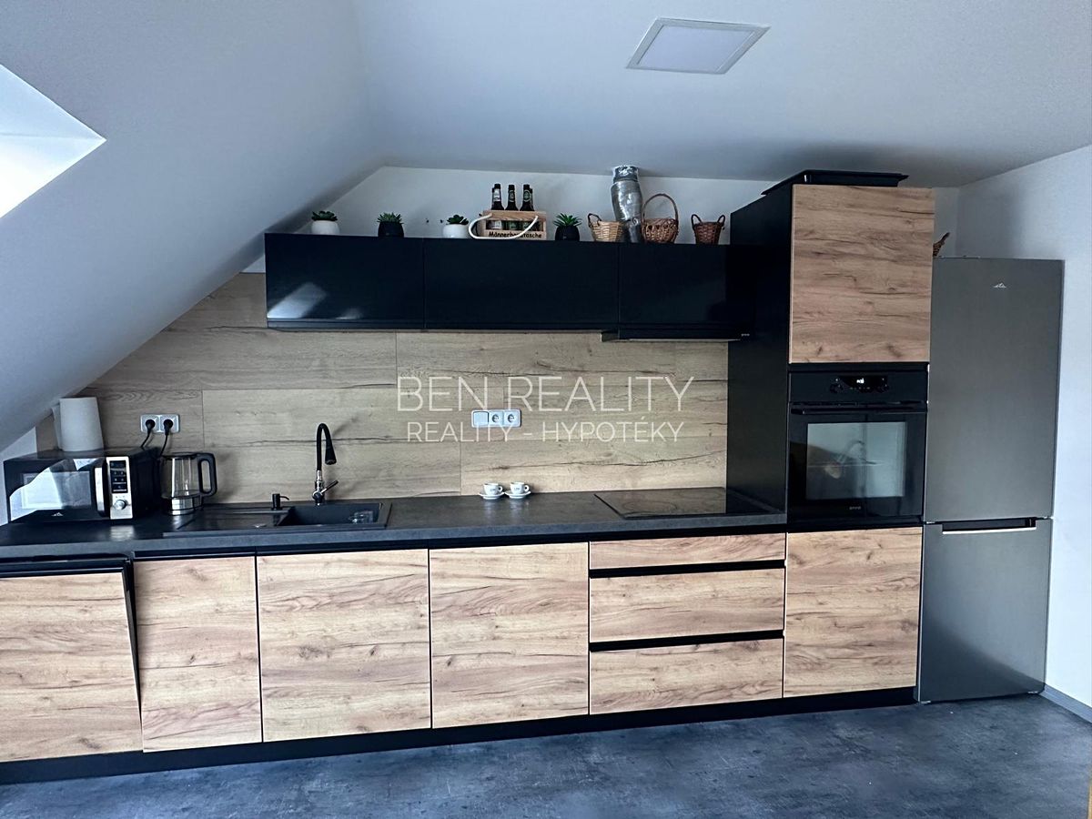 Pronájem bytu 3+kk 65 m² – fotografie 2