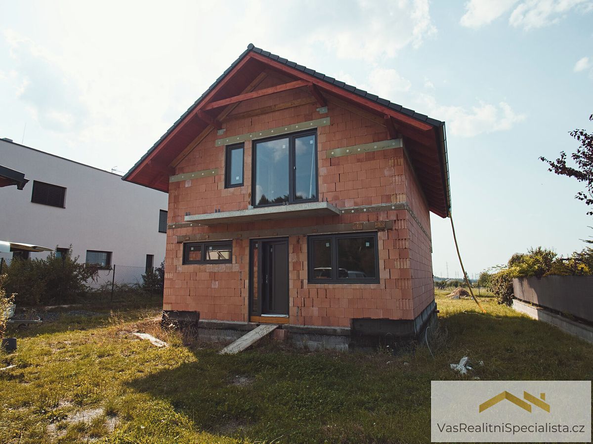 Prodej rodinného domu 134 m², pozemek 979 m² – fotografie 3