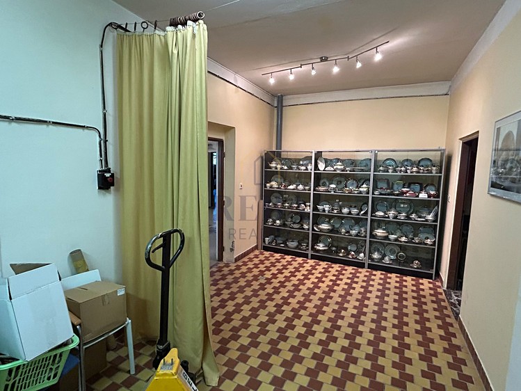 Prodej komerčního prostoru, 435 m² (7 z 13)