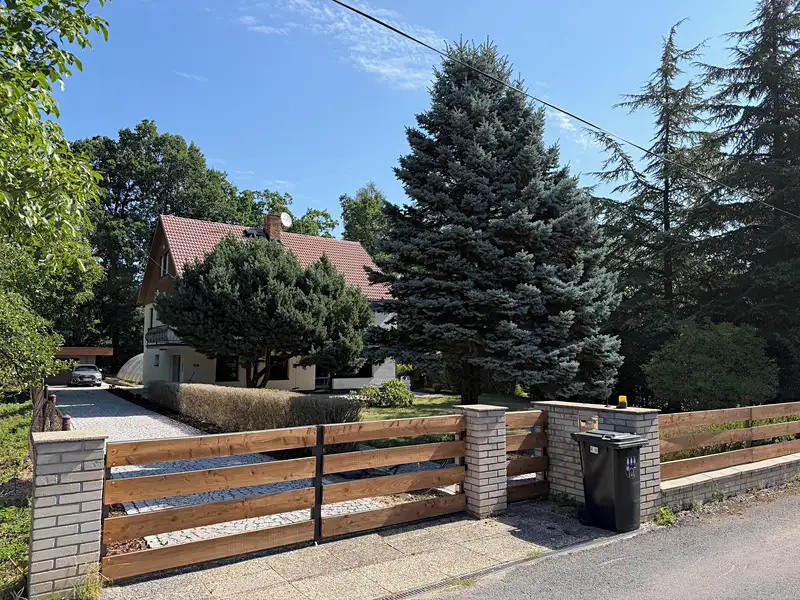 Prodej vícegeneračního domu 270 m², pozemek 1180 m², Mukařov – náhled fotky 2