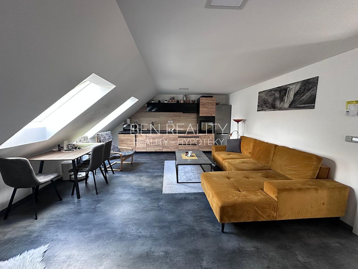 Pronájem bytu 3+kk 65 m²