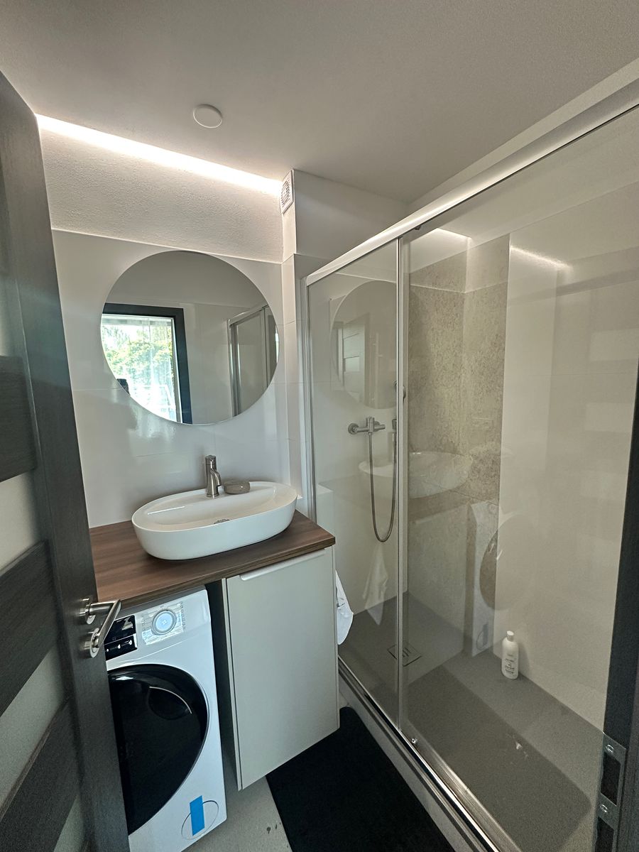 Pronájem bytu 2+kk 38 m² – fotografie 3