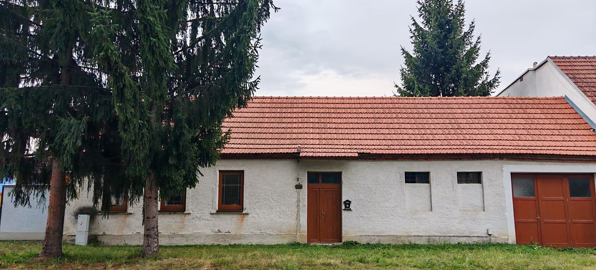 Pronájem skladového prostoru 141 m² – fotografie 2