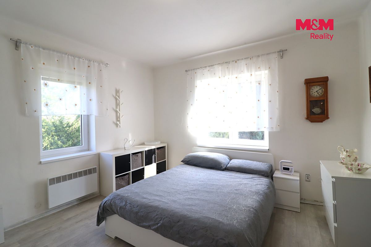 Prodej rodinného domu 180 m², pozemek 2074 m² – fotografie 3