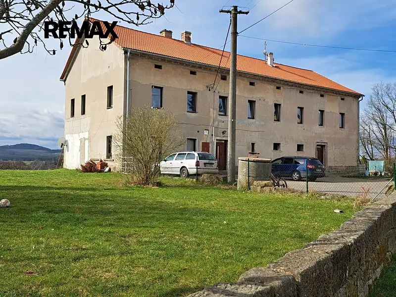 Prodej vícegeneračního domu 480 m², pozemek 3805 m², Zákupy – náhled fotky 1